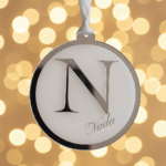 personalizovani ukrasi za jelku od srebrnog pleksiglasa sa inicijalom